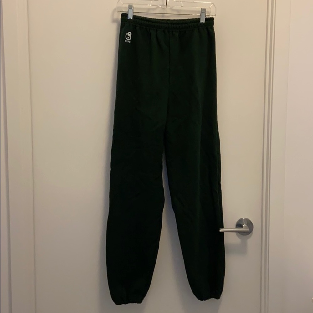 Sorah Yang forest green sweat pant